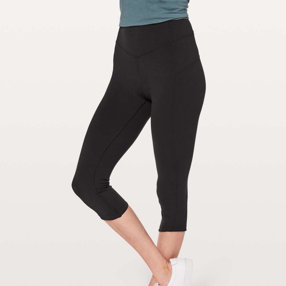 Lululemon All You Do Crop *19"Black
